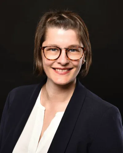 Porträt von Anna-Lena Seitz, Schadenleitung